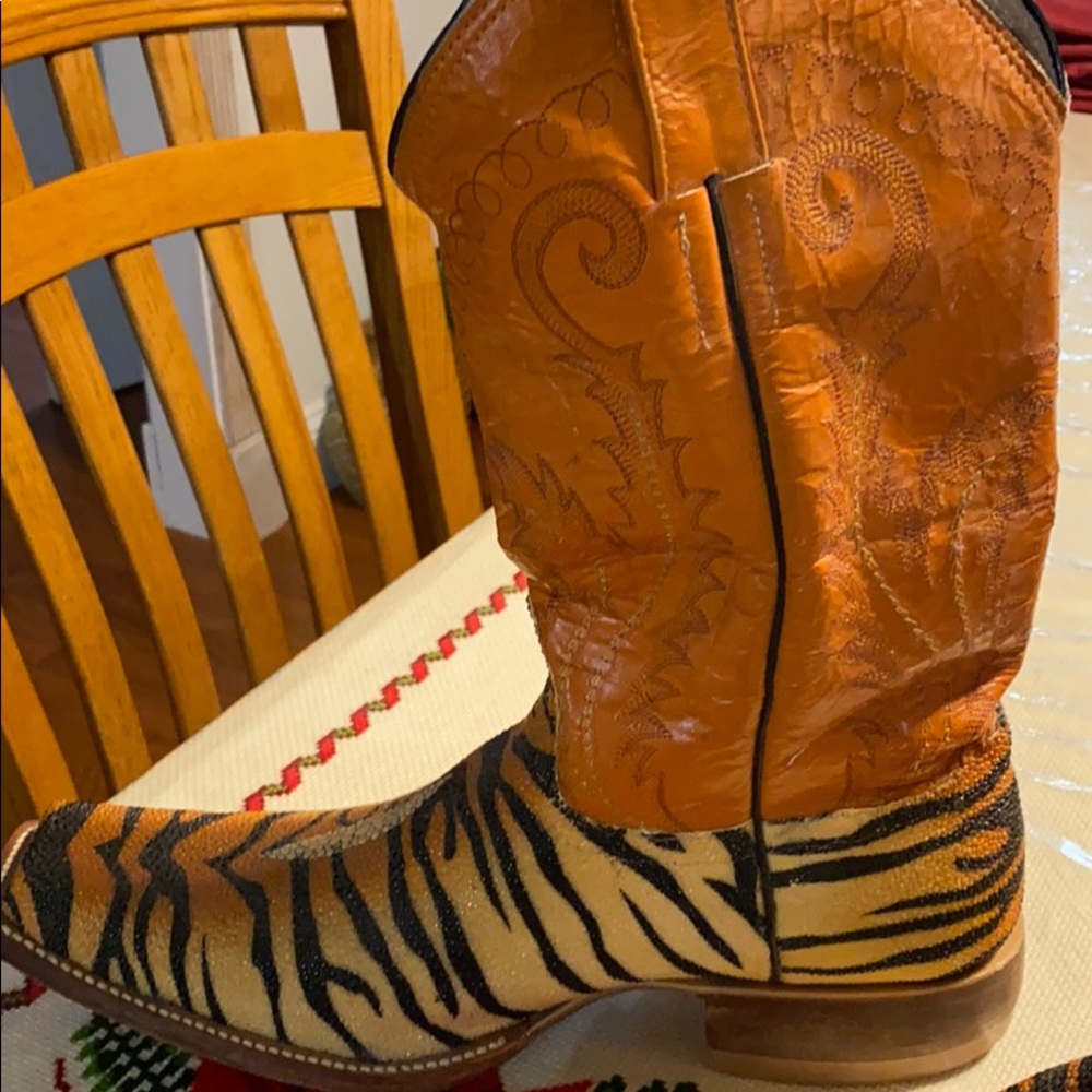 Custom made boots with matching belt tiger stripes